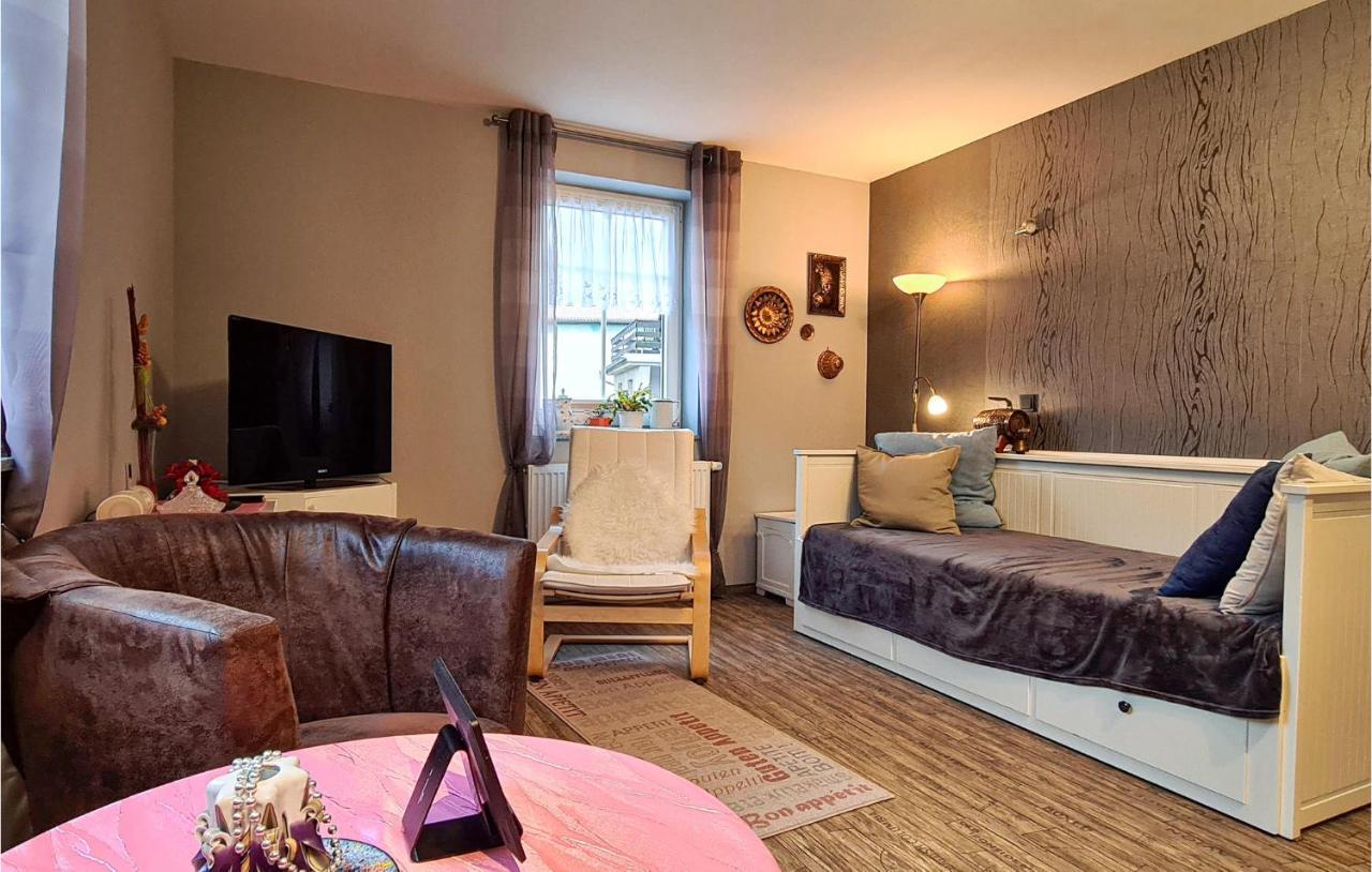 2 Bedroom Cozy Apartment In Suhl Kültér fotó